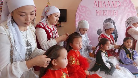 "Қазақ қыздарының шаш үлгісі туралы не білесіз?"
